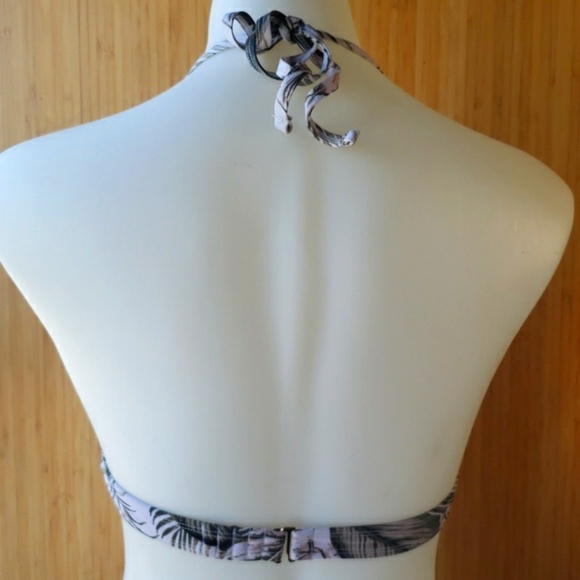 Tropical botanical fern leaf white and green bikini top - Picture 4 of 8